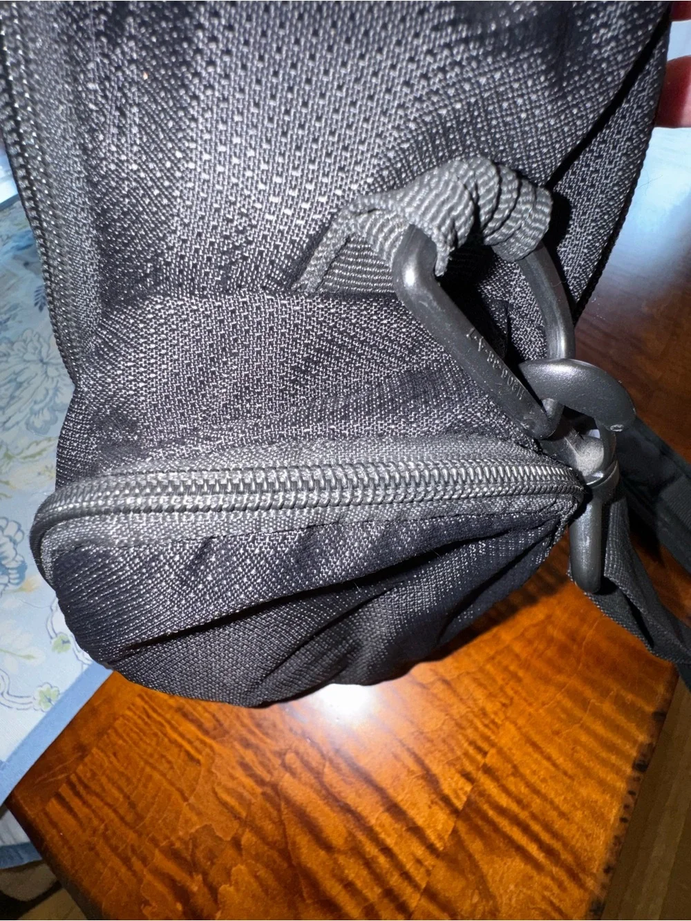 Classic Black Men's Duffel Bag with Padded Shoulder Strap